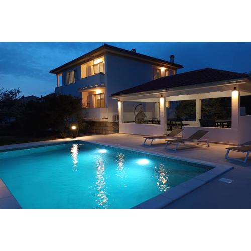Family-friendly apartments with swimming pools Kampor, Rab - 16865