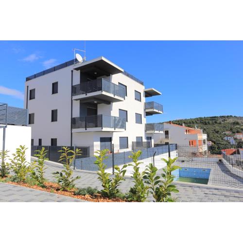 Family-friendly apartments with swimming pools Mavarstica, Ciovo - 18642