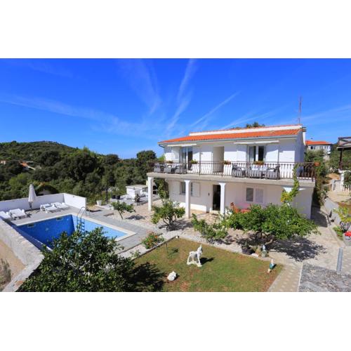 Family-friendly apartments with swimming pools Razanj, Rogoznica - 17867