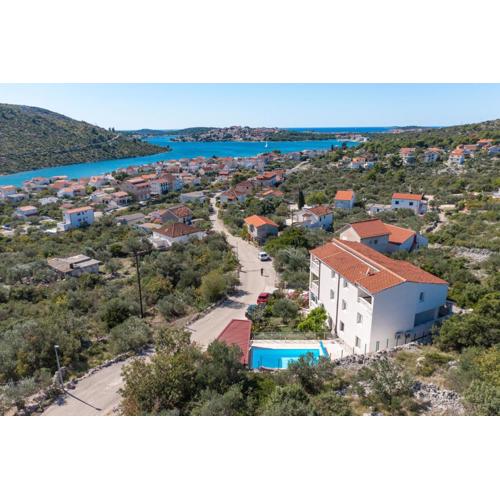 Family-friendly apartments with swimming pools Stupin Celine, Rogoznica - 23257