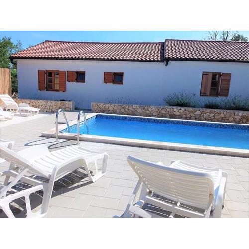 Family-friendly apartments with swimming pools Vir - Lozice, Vir - 13569