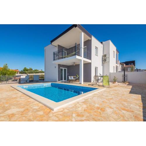 Family friendly house with a swimming pool Vir - Torovi - Vir - Pedinka, Vir - 18732