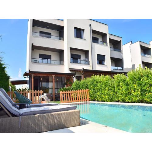 Family-Friendly Villa with Pool & Patio