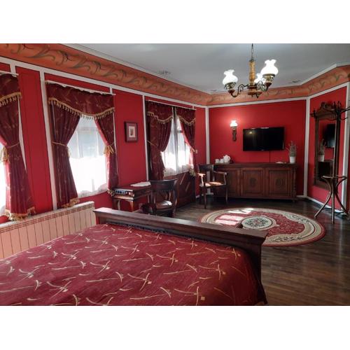 Family Hotel at Renaissance Square