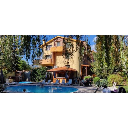 Family Hotel Iv