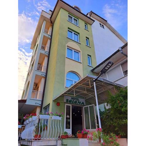 Family Hotel Selena