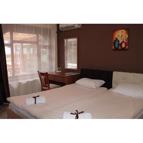 Family Hotel Square