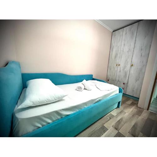 Family Room with Garden Parking included 3 min from Main Square