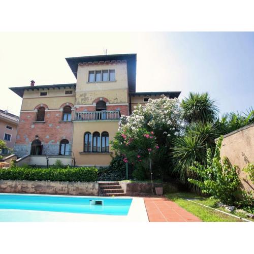 Family Villa with Garden and Fireplace