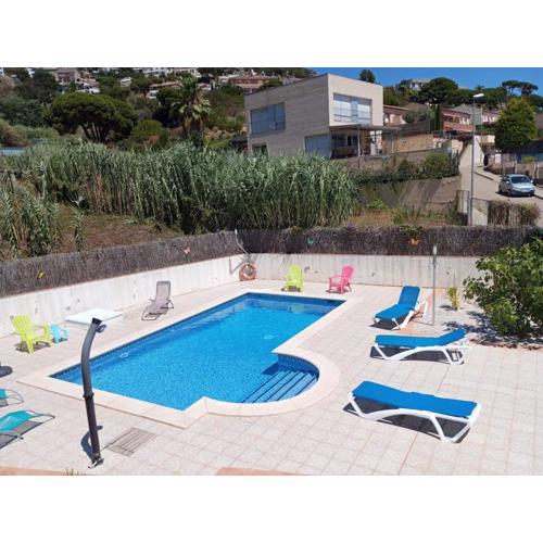 Family villa with sea view and pool