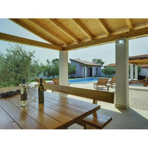 Family villa with swimming pool
