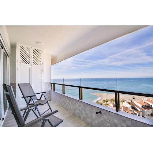 Fantanstico apartamento sobre el mar