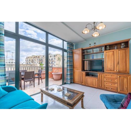 Fantastic 3 Bedroom Duplex Penthouse with Terrace