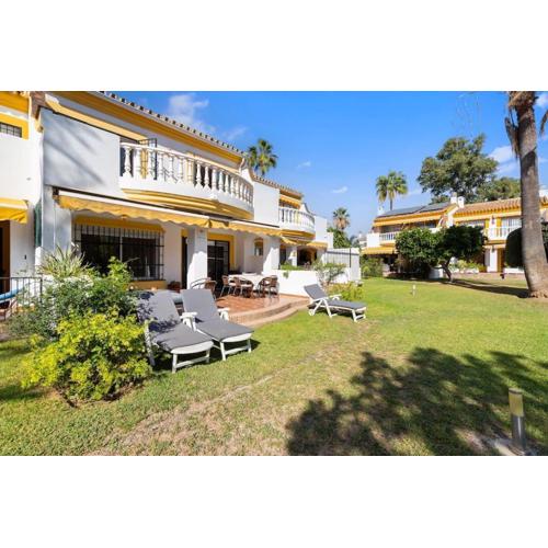 Fantastic family home 50 metres to beach RDR419