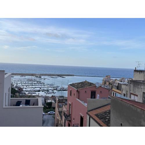 Fantastic harbour view Nino Bixio