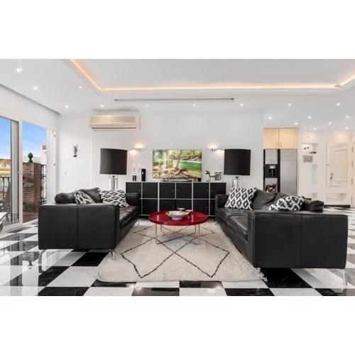 Fantastic Penthouse in downtown San Pedro by Costarentals - Ref M35