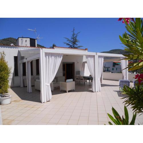 Fantastic roof terrace in Liguria 200 meters from the sea