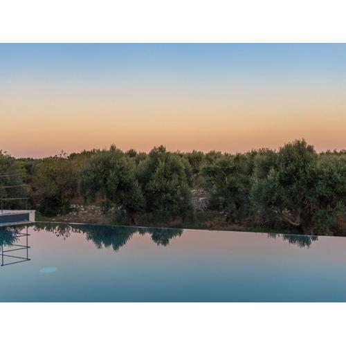 Fantastic trulloproperty with pool near Cisternino