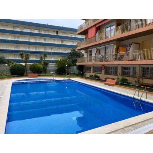 Fantástico piso con piscina en corazón de Fenals