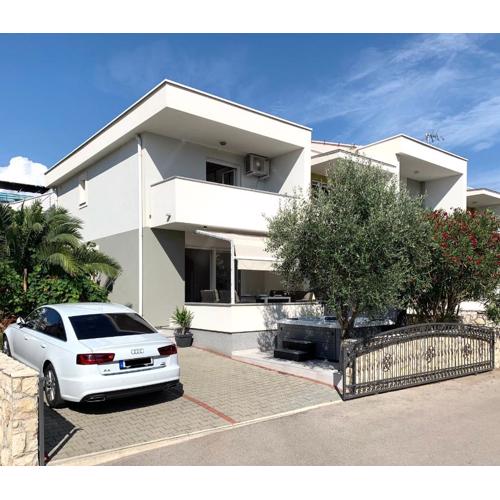 Fantasy Classic Maisonette