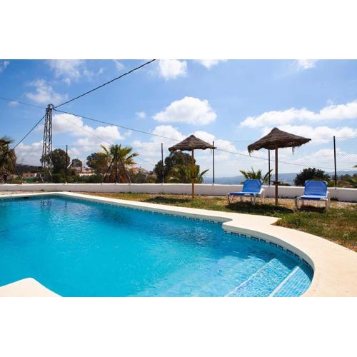 Farm house (cortijo) con piscina, vistas al mar y montaña