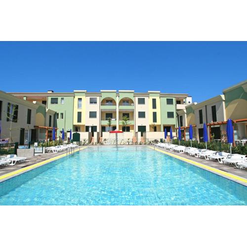 Farnie Lido Altanea