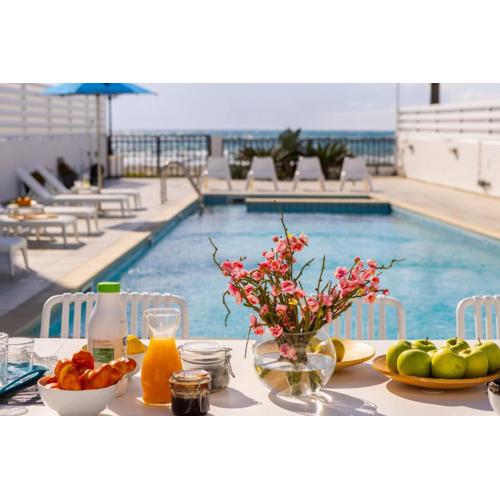 Faros Seaside Villa Larnaca
