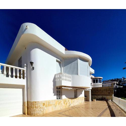 Ferienhaus El Musgo mit Meerblick und Pool