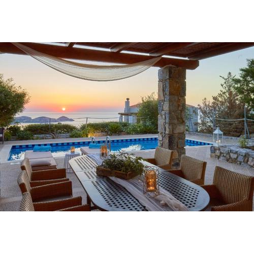 Ferienhaus In Geropotamos Mit Sonnenterrasse