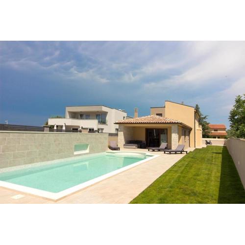 Ferienhaus mit Privatpool für 8 Personen ca 120 qm in Šišan, Istrien Südküste von Istrien