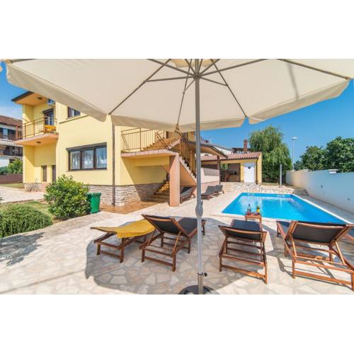 Ferienvilla Mit Pool In Pula