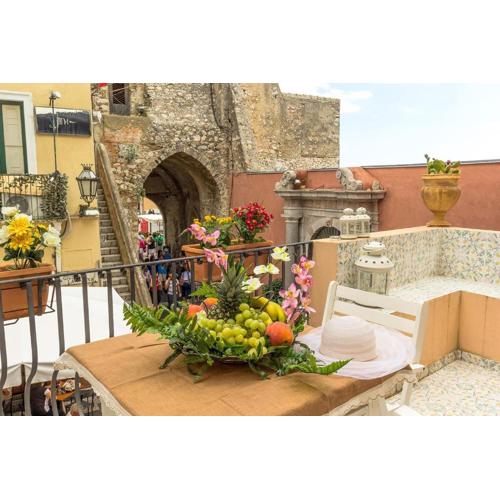 Ferienwohnung Für 2 Personen 2 Kinder Ca, 70 M Sup2 In Taormina, Sizilien Ostküste Von Sizilien