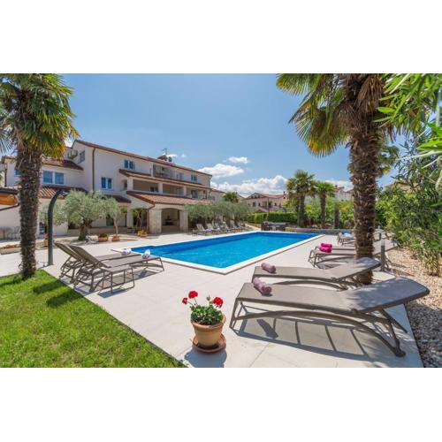 Ferienwohnung Paradiso Für 2 Personen Mit Pool