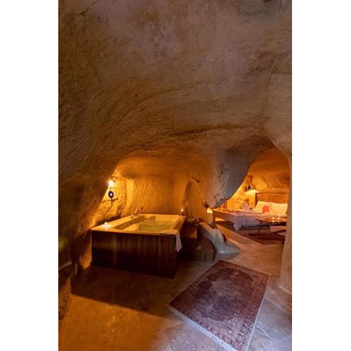 feris cave hotel