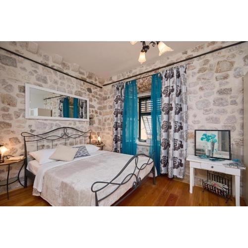 Festa Apartments & Rooms
