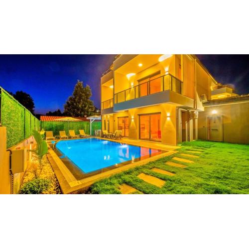 Fethiye 4 Bedroom Villa - 3047