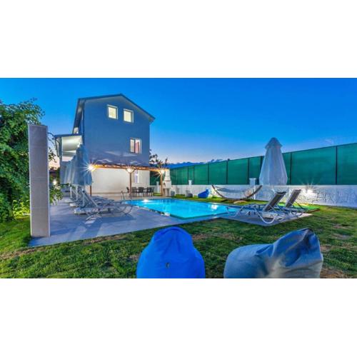 Fethiye 4 Bedroom Villa 2555