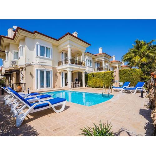 Fethiye de Denize Sıfır 8 Kişilik Villa Oyster 1