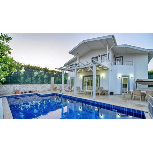 Fethiye Yaniklar 4 Bedroom Villa 8935