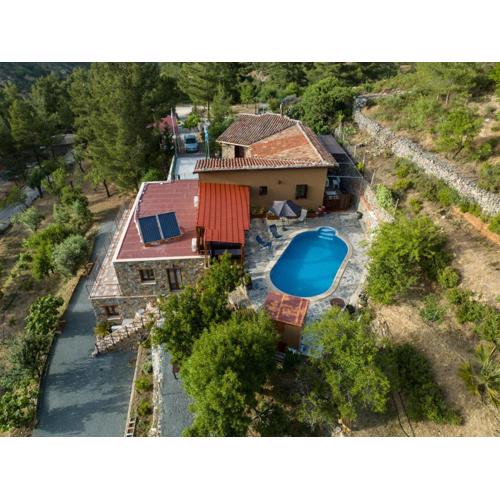 Fikardou Chalets