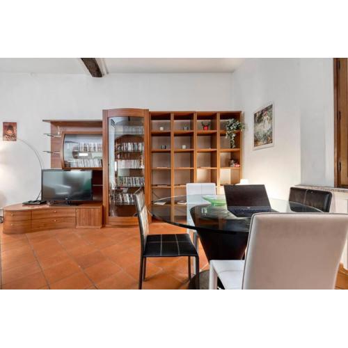 Fine Arts Apartment - TV 40\