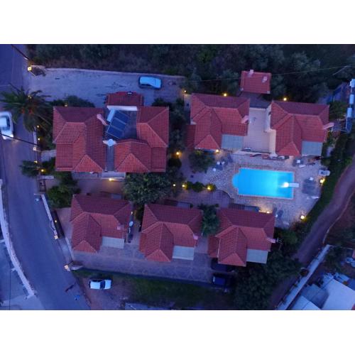 Finikes Apartments