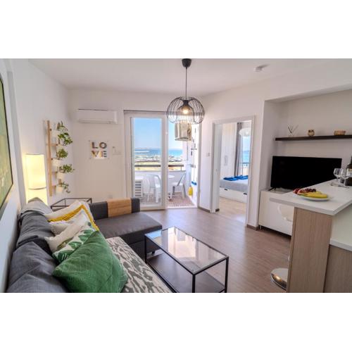 Finikoudes Seaview Vibe 1 Bdr Flat