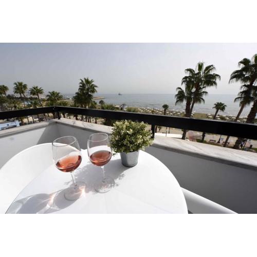 Finikoudes Sunrise Sea View Lux