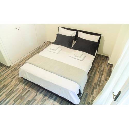 Fiλoξεnia in Gazi- Athens center Apartment