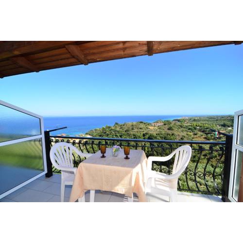 Fiore Hill Sea View Studios
