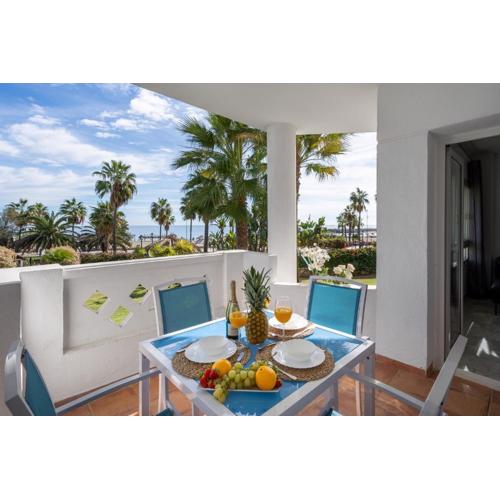 First Line Apartment in Puerto Banus