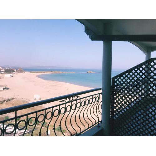 First Line Apartments ARGO -Studio Room front sea view