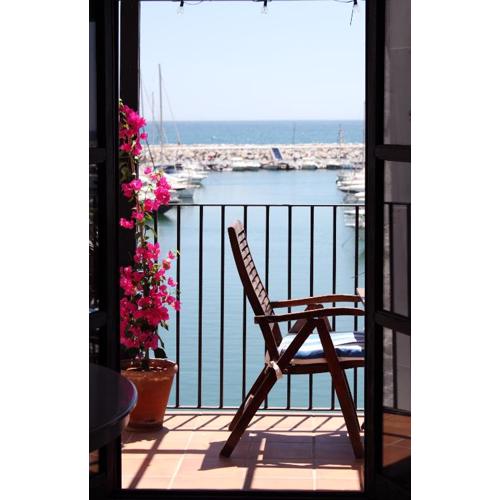 First line in Puerto Banus (Primera linea)
