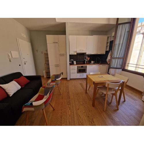 Five Roses Studio Flat